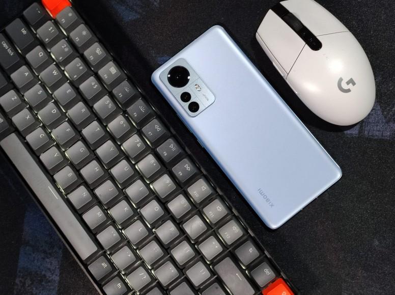 Keyboard + Xiaomi 12 Pro + Mouse = HP Rasa Laptop?