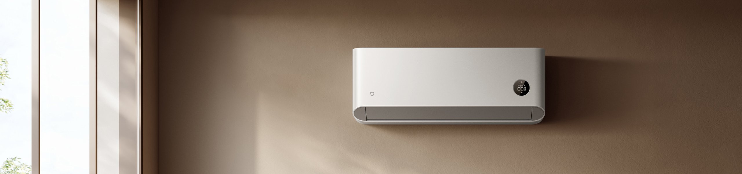 El texto en la imagen dice: "Servicio básico de instalación de aire acondicionado. Autorizado por Xiaomi. Servicio profesional. Transparencia de precios." La imagen muestra un aire acondicionado montado en una pared de color marrón.