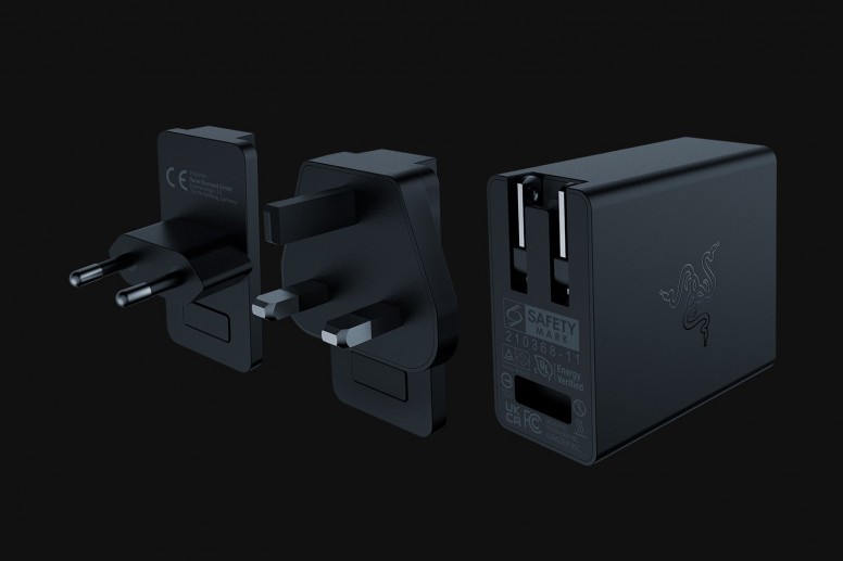 https___hybrismediaprod.blob.core.windows.net_sys-master-phoenix-images-containe.jpg RAZER USB-C GaN : 130W dans le creux de la main