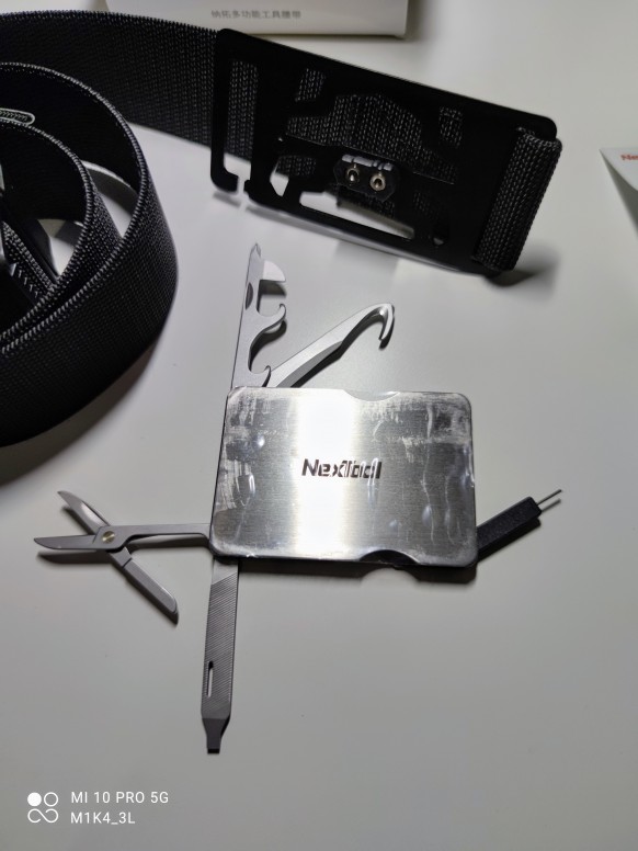 [Unbox] NexTool ou la mini ceinture de MacGyver