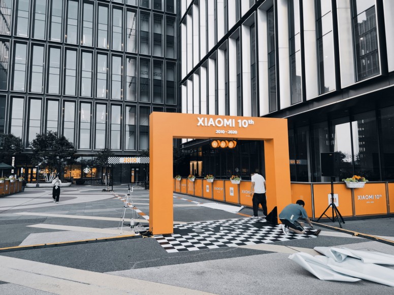 Ee-U-n2UYAIjpQ1.jpg Petite surprise pour les employées de Xiaomi Chine ce matin