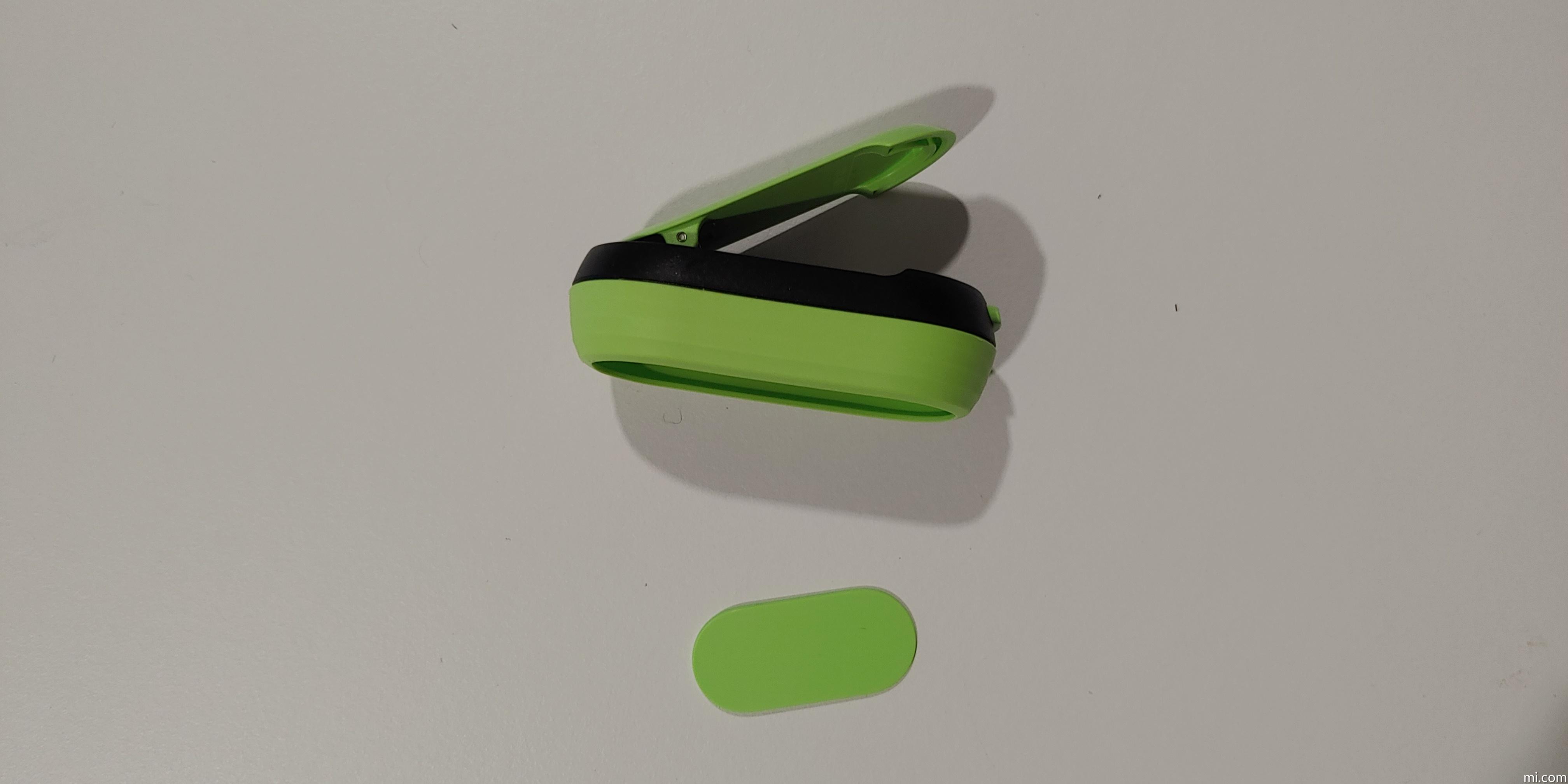 Clip Deportivo Running para Xiaomi Smart Mi Band 8 - Verde — Cover company