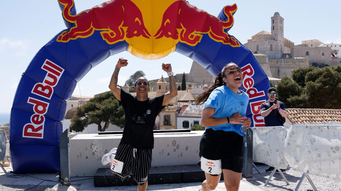 Serie Redmi Note 14 x Red Bull Ibiza Royale