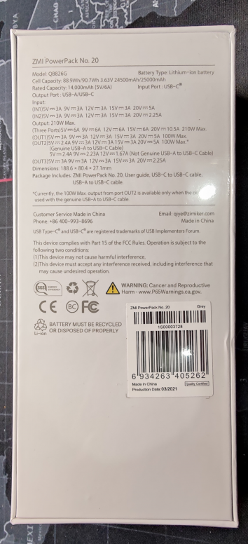 Unboxing de la ZMI No. 20, 25000mAH / 210W