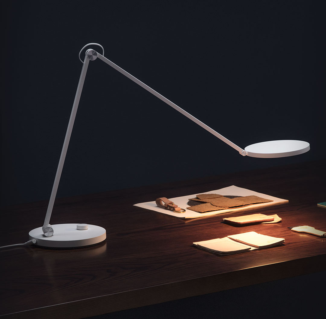 Xiaomi Mi Smart LED Desk Lamp Pro, Lampada da Scrivania Smart