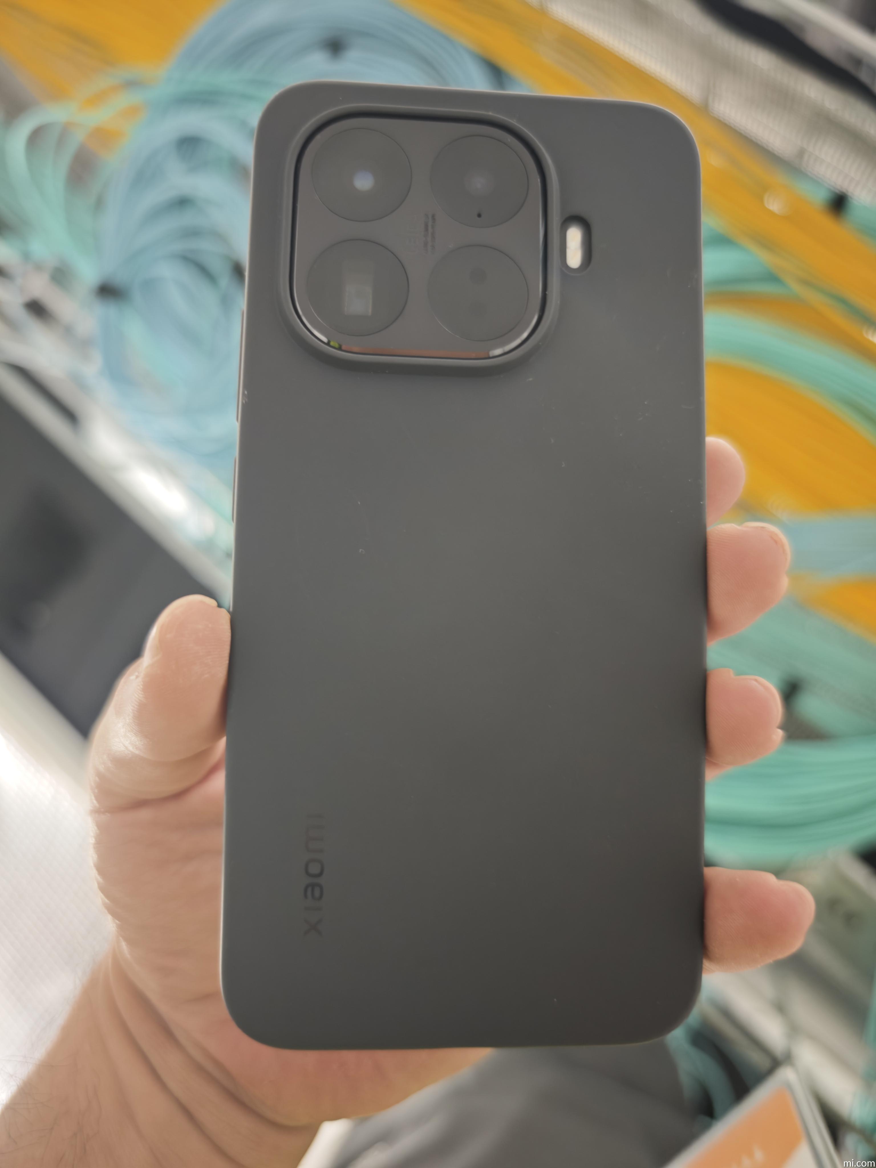 Xiaomi 15T Pro 仕様 – Leicaカメラ, HyperOS, 日本詳細