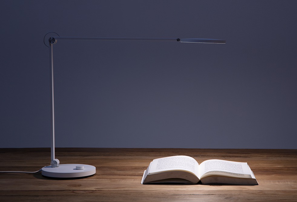 Xiaomi lanza una lámpara LED de escritorio con cámara y conectada a  Internet - LA NACION
