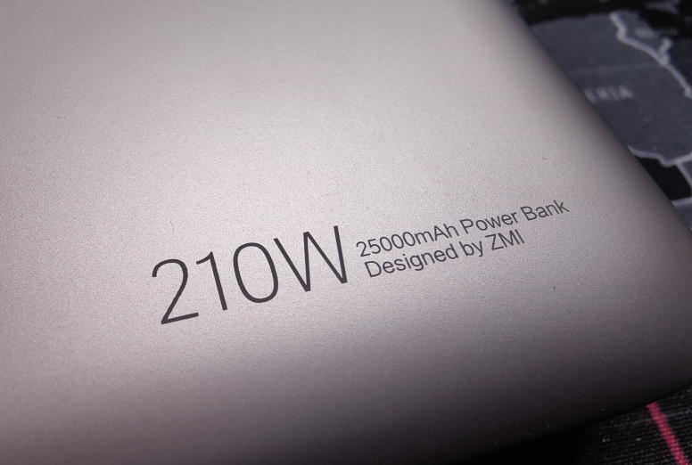 Unboxing de la ZMI No. 20, 25000mAH / 210W