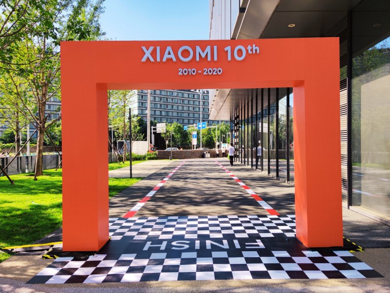 EfBaMZPUwAE84PF.jpg Petite surprise pour les employées de Xiaomi Chine ce matin