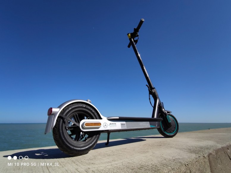 Playing around with the #MiElectricScooterPro2 Mercedes-AMG Petronas F1 Edition