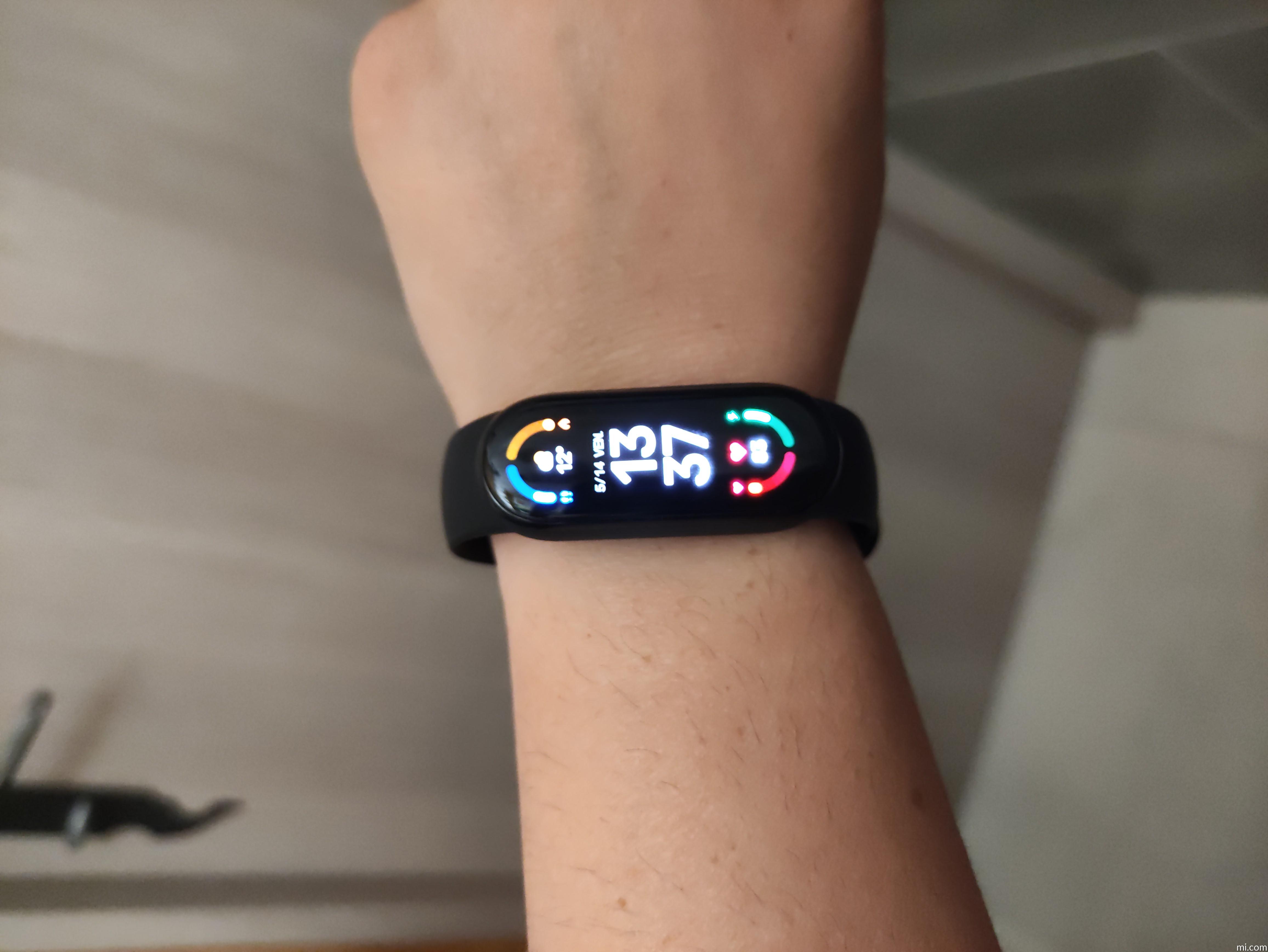 Xiaomi : -43% sur le bracelet connecté Mi Smart Band 6 sur  - Le  Parisien