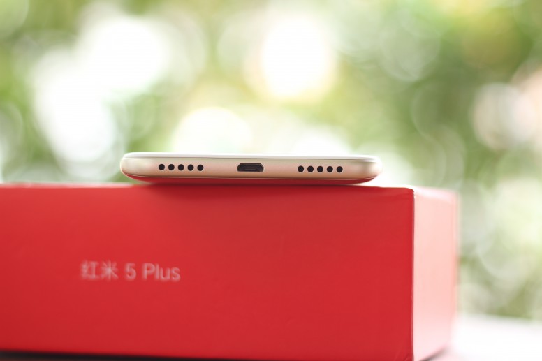 Звуки редми 11. Xiaomi Redmi 5 Plus микрофон. Redmi 5 Plus разъем. Redmi 5 Plus микрофон. Redmi 5 Plus USB Port.