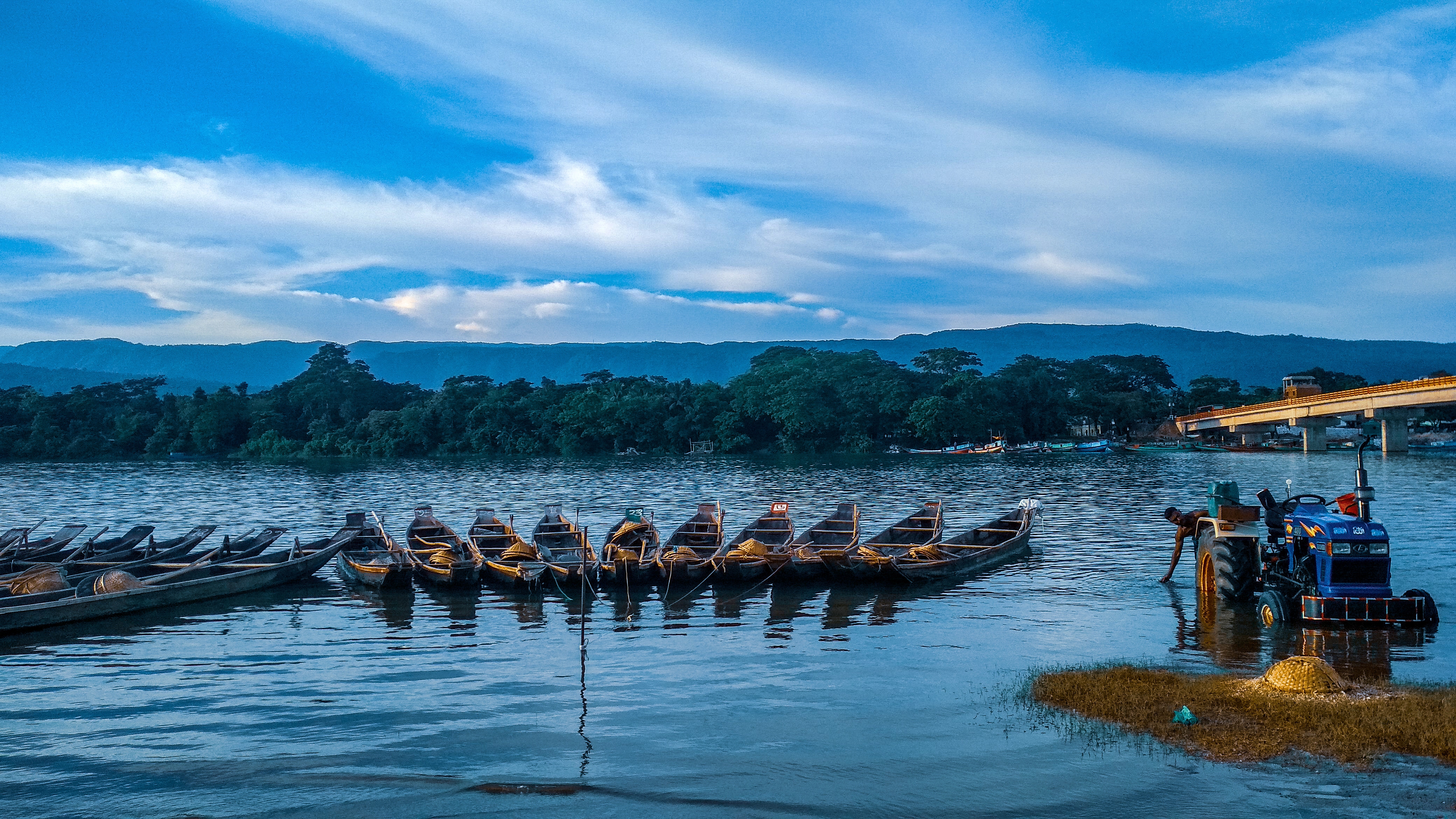 Приключения бага. Sylhet Бангладеш. Jaflong Бангладеш. Jaflong Sylhet. Бангладеш деревня.