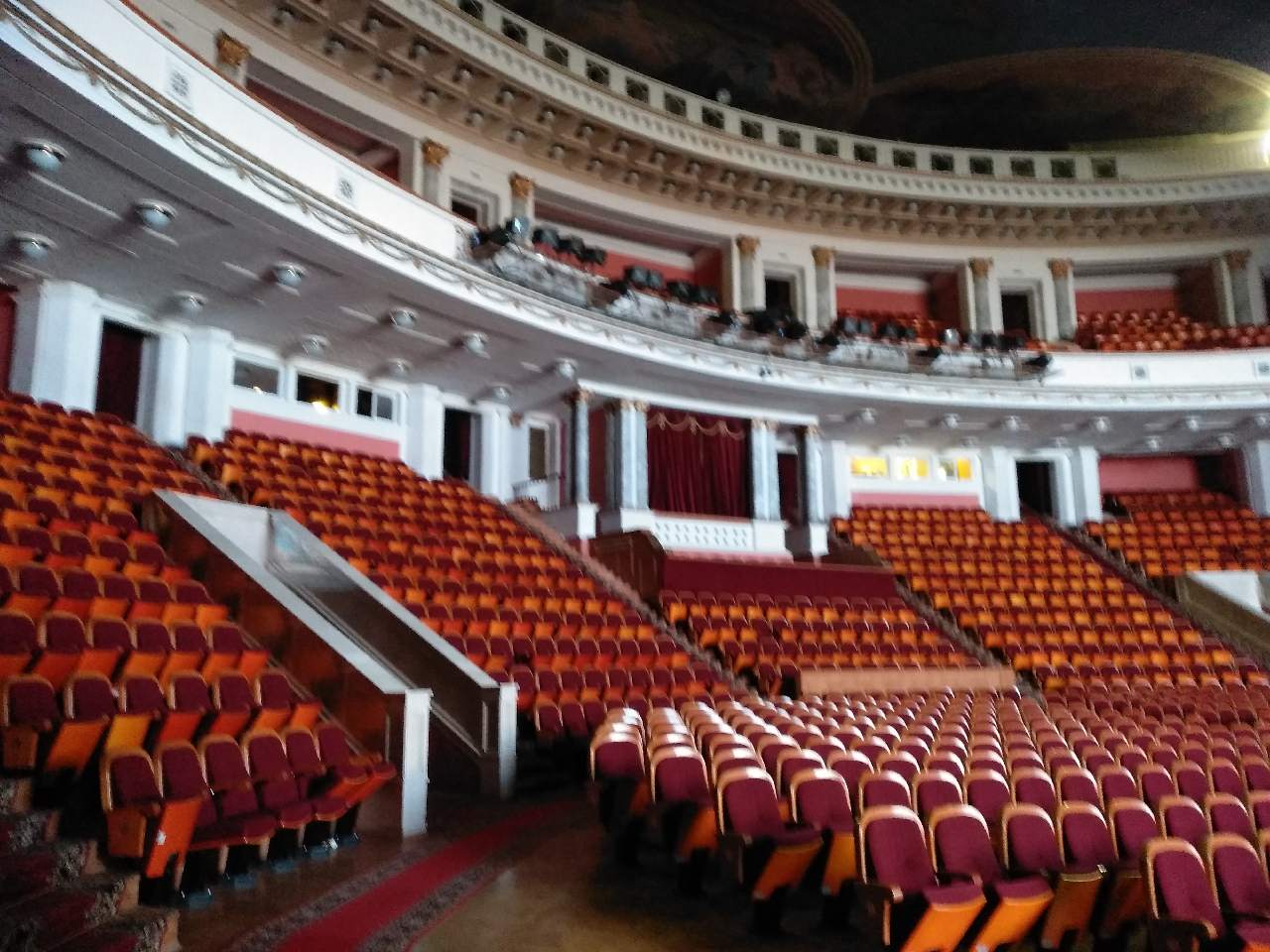 Центральный Академический театр Российской армии большой зал