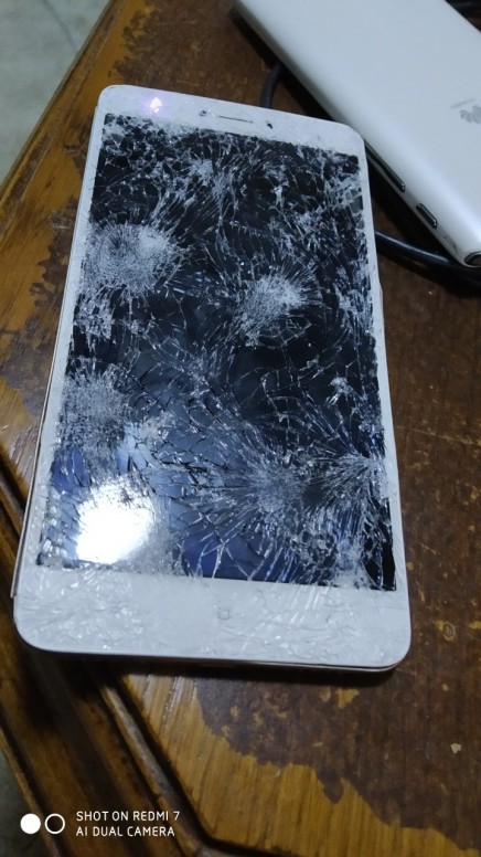 redmi note 4 screen cracked