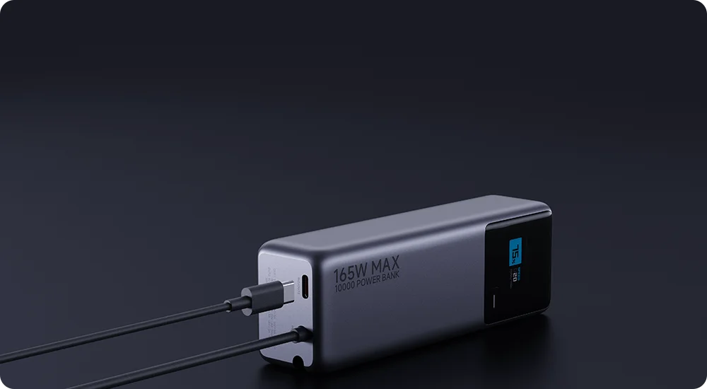 Dual ports with a combined output of up to 165W